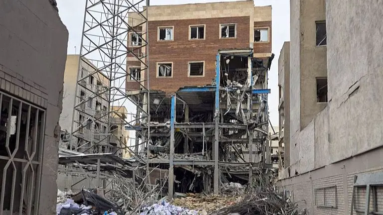 ईरान में युद्ध का कहर: 3,186 मौतें, 210 बच्चों समेत बड़ी संख्या में नागरिक हताहत